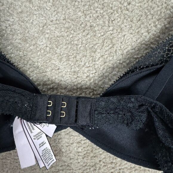 Victoria's Secret Plunge Bra Size 32C Black Lightly Lined‎ Lace Underwire - Picture 6 of 9